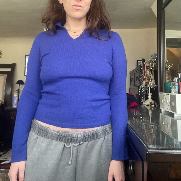 Like-New Vintage Royal Blue Cashmere Sweater - Picture 4 of 4